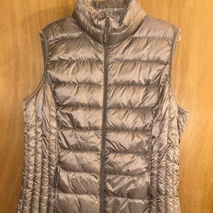 HEAT KEEP light brown silky nano packable puffer down vest woman